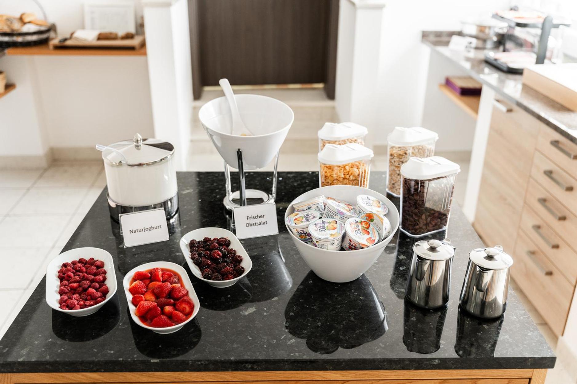 Hotel Vier Jahreszeiten An Der Therme & Kliniken Bad Krozingen Naehe Freiburg & Schwarzwald Ideal Fuer Wellness Kur & Business Ausfluege 24H Check In- Wlan & Parken Gratis Exteriér fotografie