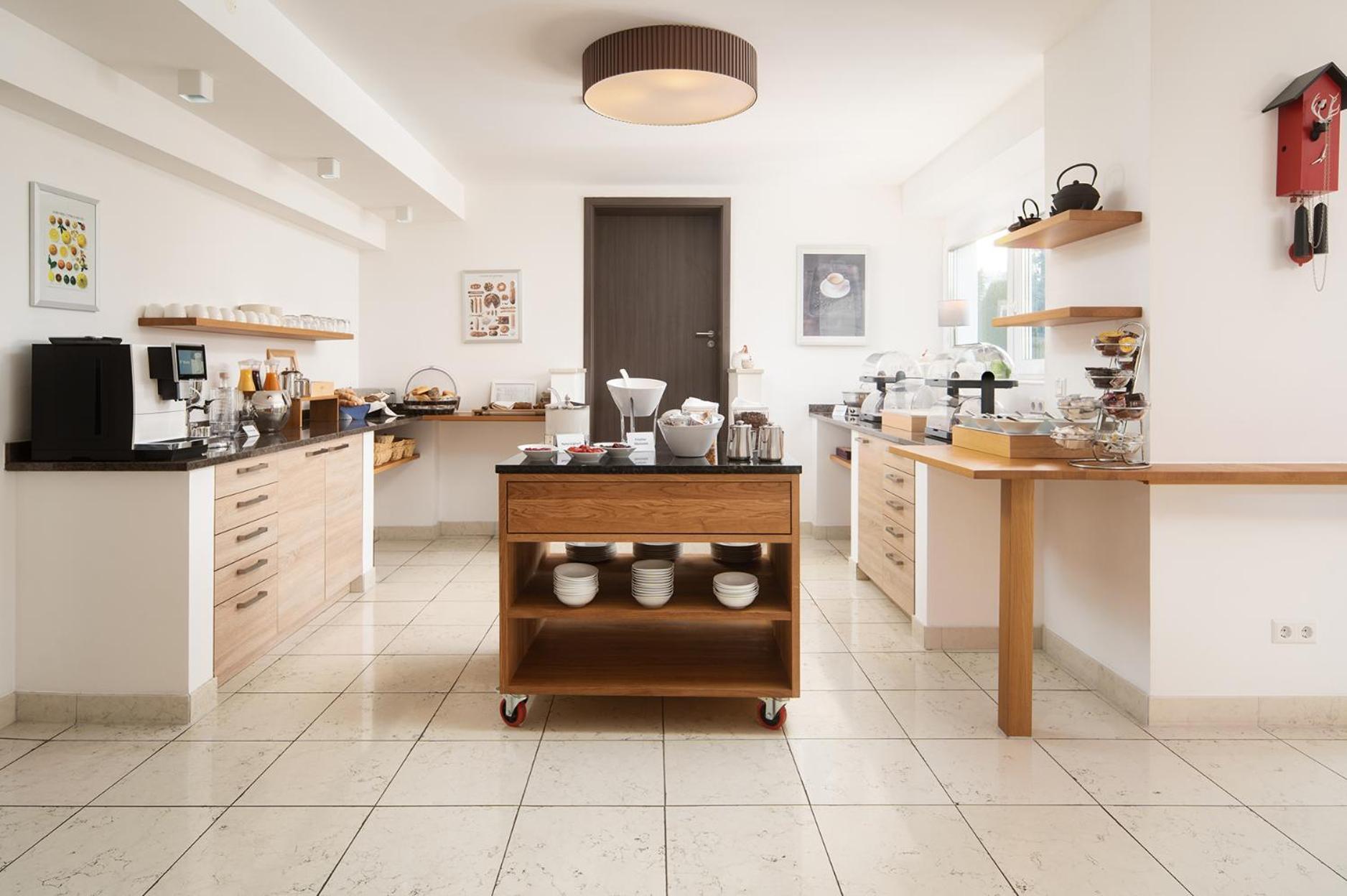 Hotel Vier Jahreszeiten An Der Therme & Kliniken Bad Krozingen Naehe Freiburg & Schwarzwald Ideal Fuer Wellness Kur & Business Ausfluege 24H Check In- Wlan & Parken Gratis Exteriér fotografie